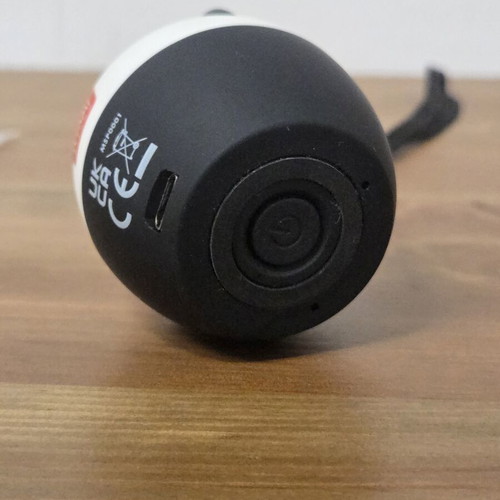 Legami Panda portable speaker, new
