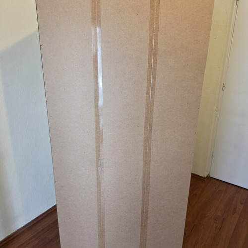 Wardrobe like new, three-door, 180x90x40 cm