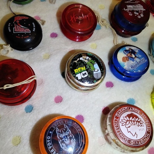 Vintage yo-yos, set of 14 pieces