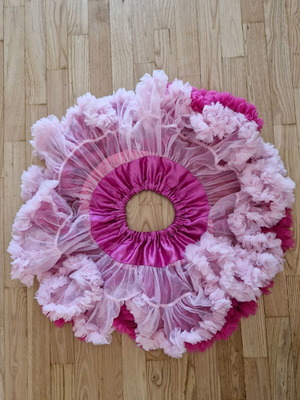 Hontos Center tutu skirt pink used for ages 4-6 girls
