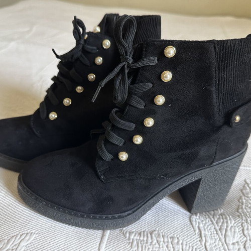 Women's ankle boots like new, black suede, size 41