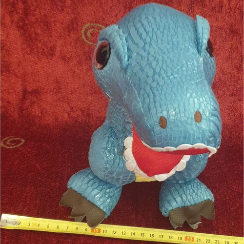 Plush Dinosaur like new