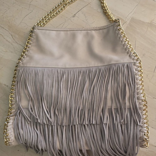 Shoulder bag with fringe