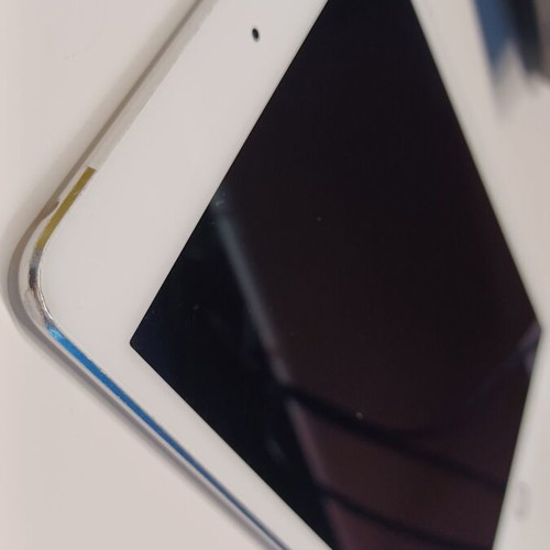 Ipad Mini 4 32GB to 128GB 4G Sim Card Like New