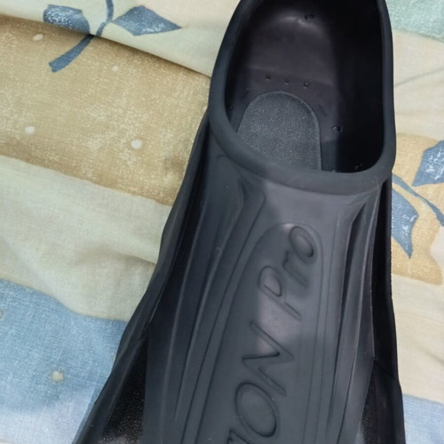 Cressi Reaction Pro diving fins used, size 8-9 or 42-43