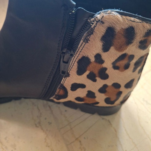 Nak ankle boots size 39, like new, black