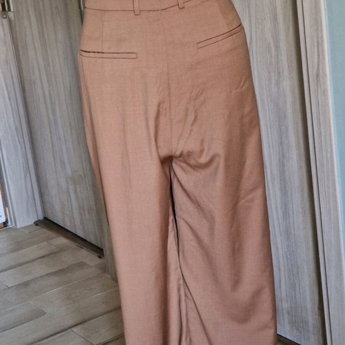 High-waisted pleated pants new, 100% wool, brown
