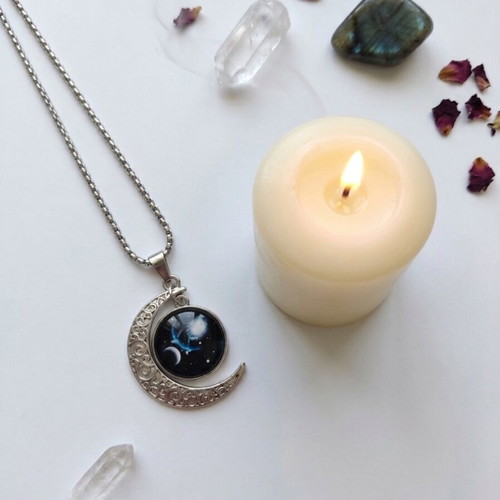Moon pendant necklace like new, blue and silver