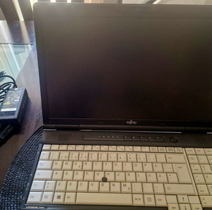 Λάπτοπ 15.6" Fujitsu LifeBook E782 Intel Core i5-3230M 3.2 GHz 4GB DDR3L 500GB HDD
