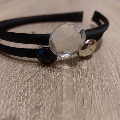 Headband with large decorative stones, like new double satin