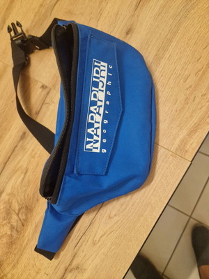 Napapijri τατσαντάκι μέσης σαν καινούργιο, μπλε