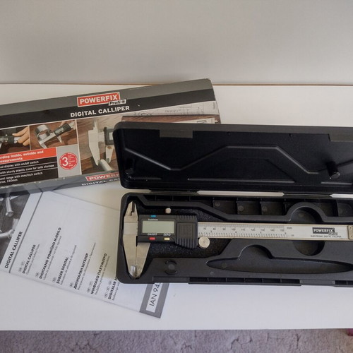 Electronic caliper new in box with new battery