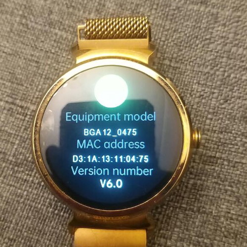 Set of 2 women's smartwatches used with chargers, waterproof and heart rate