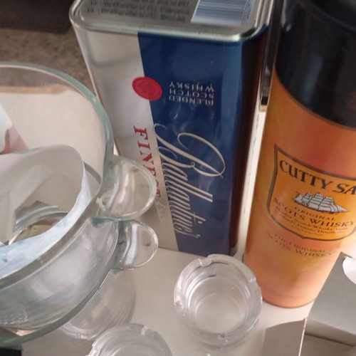 Package of 13 new collectible and practical whiskey and vodka items