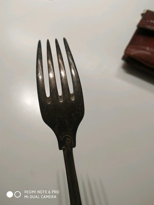 ασημένιο πιρουνι