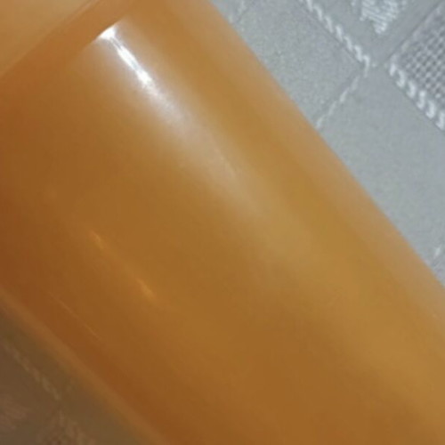 Tupperware shaker like new, classic orange