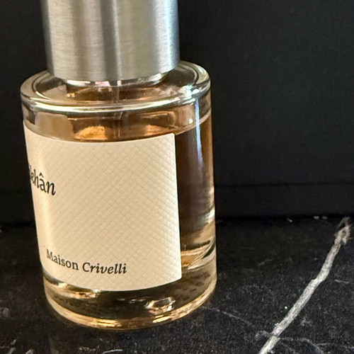 Iris Malikhân Maison Crivelli mini perfume like new 30 ml