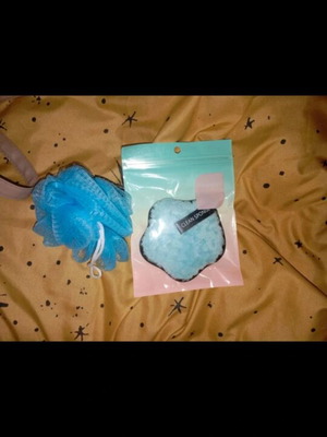 Makeup remover and sponge set new, box only