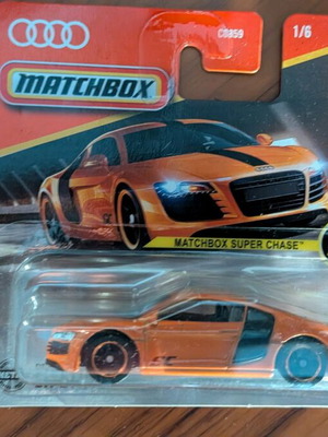 Matchbox 2007 Audi R8 new orange vehicle