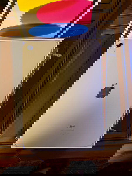 iPad APPLE