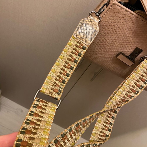 Beige shoulder bag new, medium size