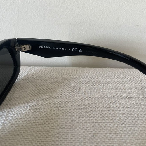 Prada Symbole Sunglasses like new, black