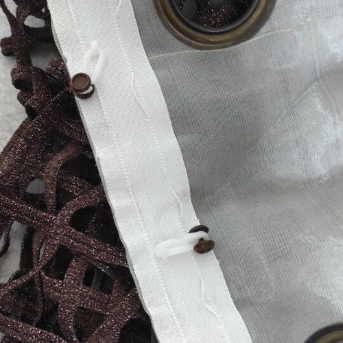 Custom curtain 290 × 270 cm with chocolate mesh and cream inner layer