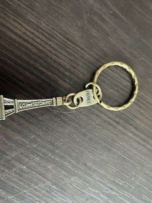 Eiffel Tower keychain new