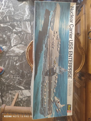 Revell Nuclear Carrier U.S.S. Enterprise model kit 1/720 H-489 vintage