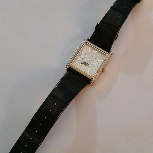 Anne Klein quartz watch like new with zircon and leather strap