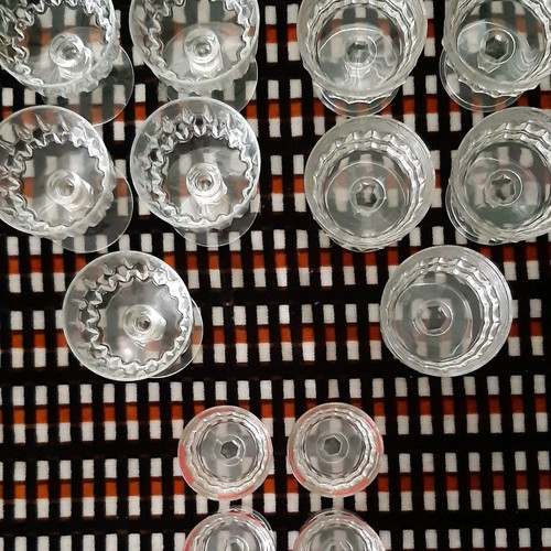Set of 3 used liqueur glasses, 19 pieces