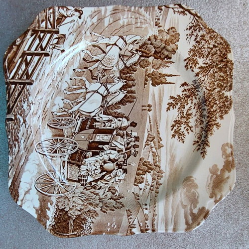 Decorative collectible Johnson Brothers plate from England like new