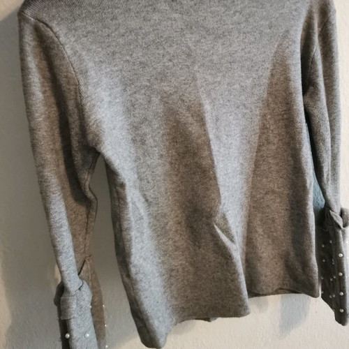 Wool sweater with pearls used, size small