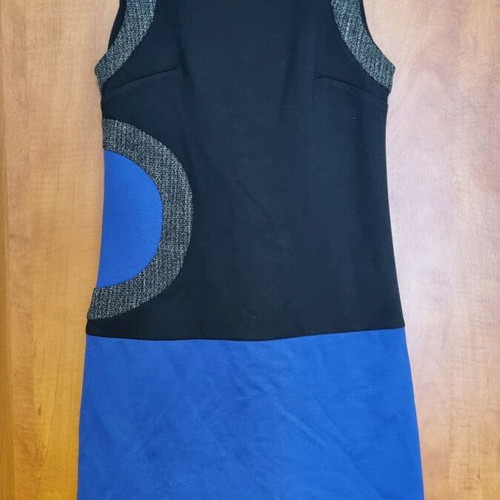 Passager dress used with extra collar, black and blue