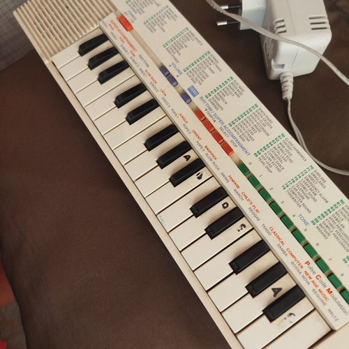 Casio SA-1 100 Sound Tone Bank Keyboard used, vintage