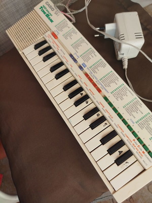 Casio SA-1 100 Sound Tone Bank πληκτρολόγιο μεταχειρισμένο, vintage