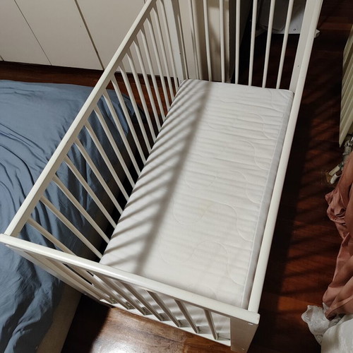 IKEA Gulliver Baby Cot like new with mattress and bedding set
