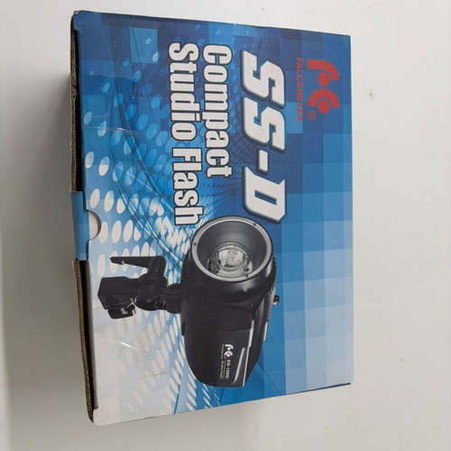 Falcon Eyes SS-150B studio flash