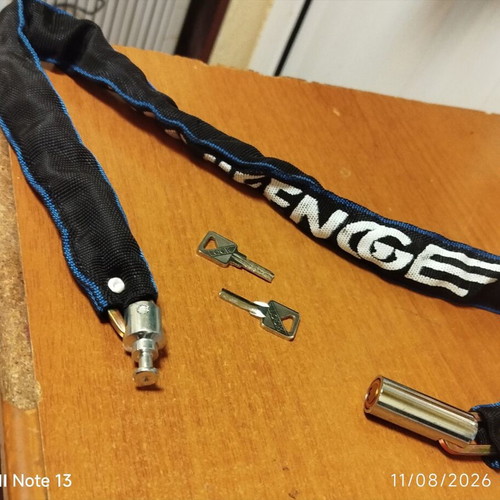 Anti-theft chain for motorcycle or bicycle like new with two keys