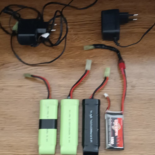 Airsoft batteries used, pack of 4 with 2 chargers