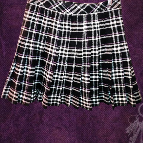 Yessica plaid pleated kilt style skirt used, size M