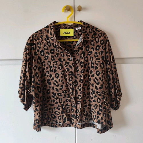 JJXX women's shirt with animal print, like new, XS