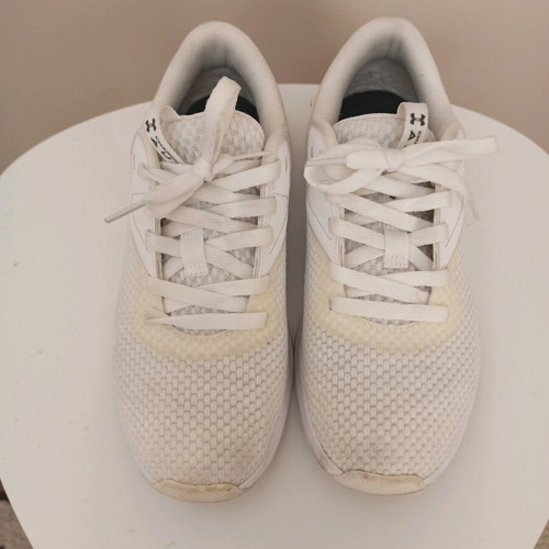 Under Armour athletic shoes used, white, size 38.5