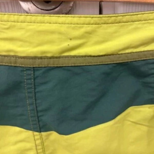 Patagonia Wavefarer Green Board Shorts men's size 34 used