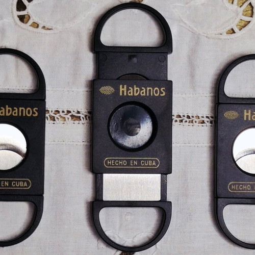 Set of 3 blue Trinidad Habanos cigar cutters like new