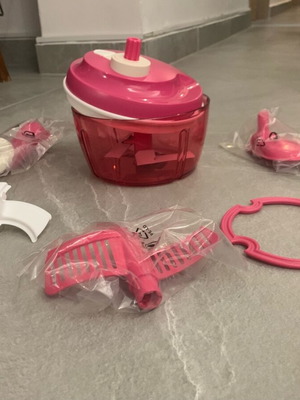 Tupperware Hand Mixer like new