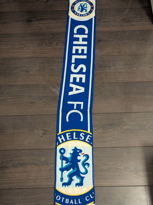 Chelsea double sided scarf blue and white like new