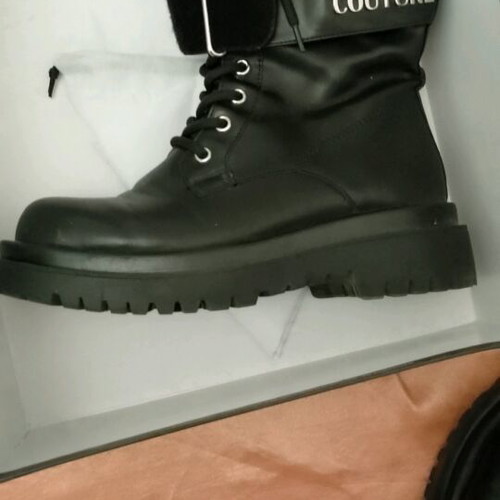 Μποτάκια Versace μαύρα καινούργια με κορδόνια