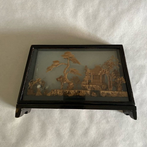 Asian style tabletop decoration like new