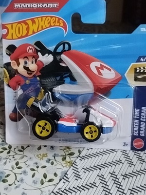 Hot Wheels Mario Kart Standard Kart Mario brand new